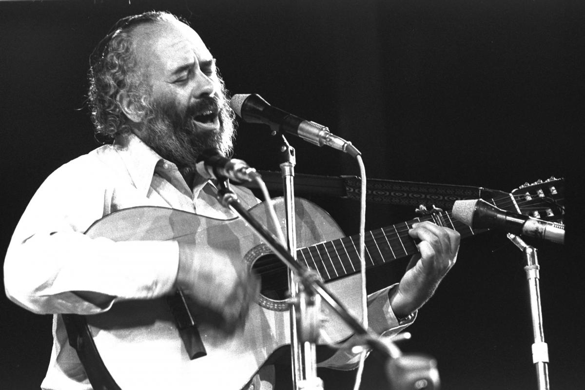 Shlomo Carlebach Hebron concert from 1994 rediscovered