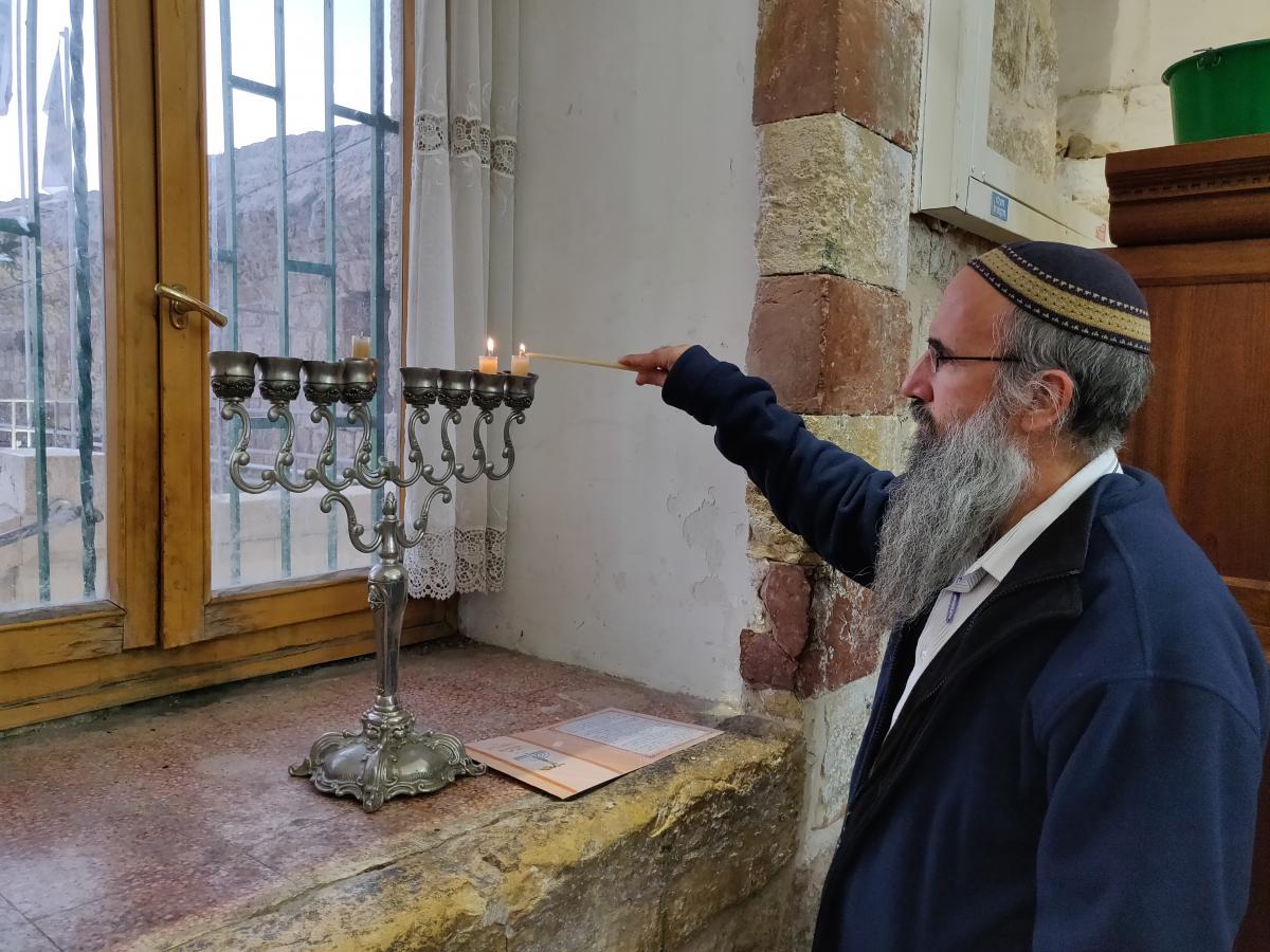 מאירים ושמחים בעיר האבות!