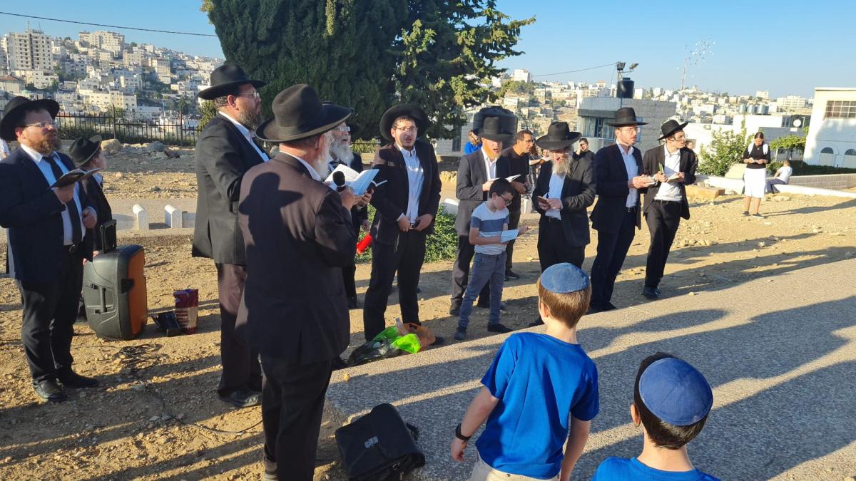Nachal Haredi Rabbi Leads Hebron Massacre Memorial