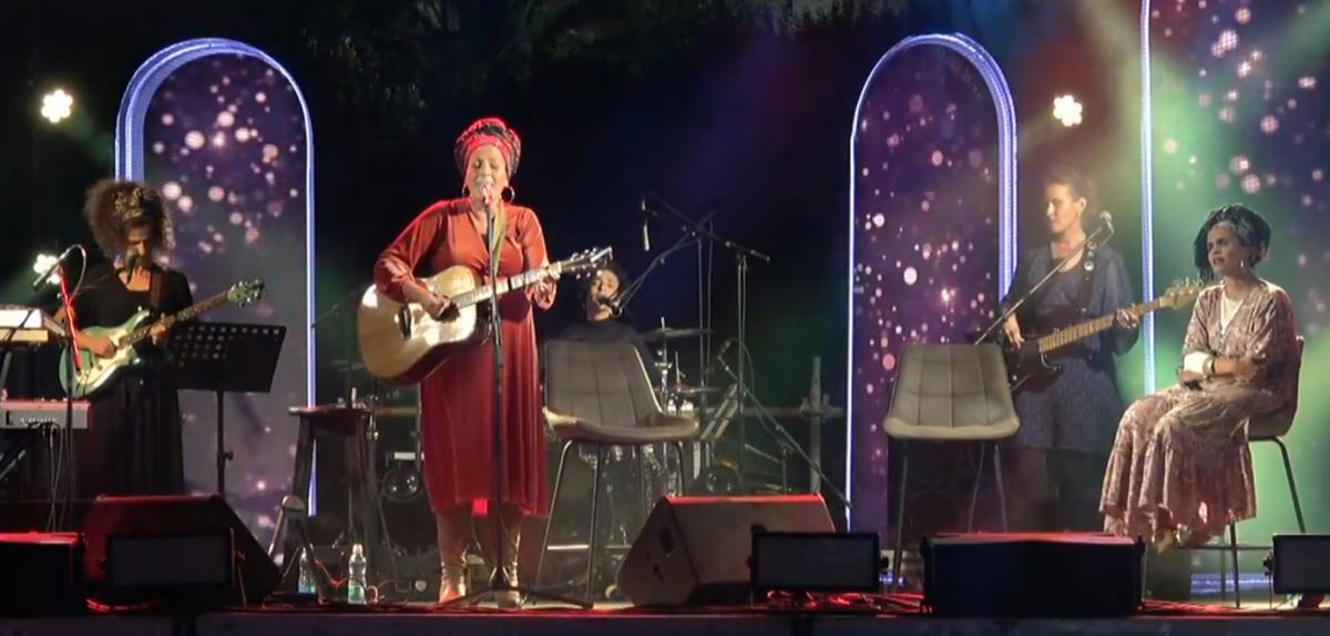 Thousands Attend Women’s Gathering